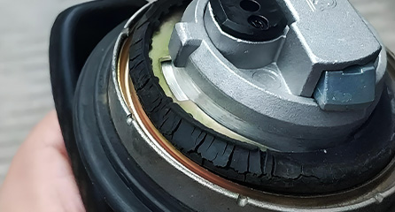 橡膠斷裂失效分析