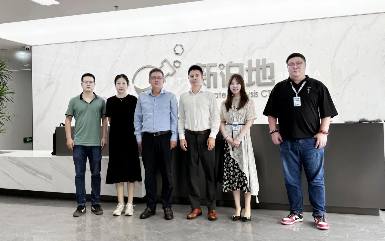 寶山區(qū)科委蒞臨新泊地考察，共繪科創(chuàng)未來(lái)新藍(lán)圖